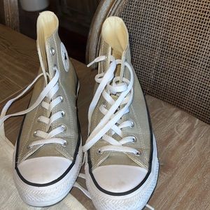 Converse gold hightops